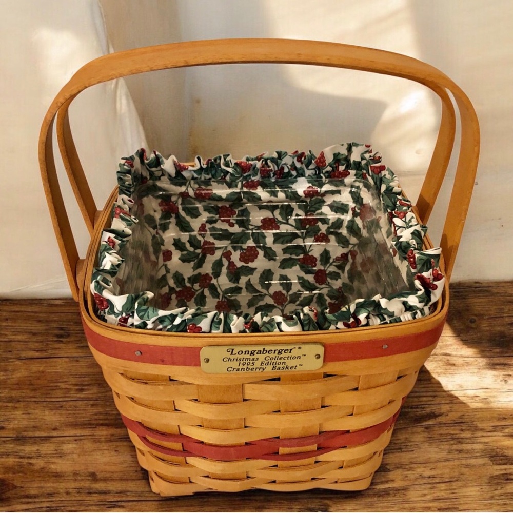 Vintage Longaberger Christmas  Cranberry Basket 1995